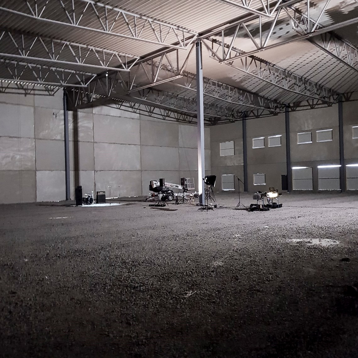 Tom, mörklagd, lagerlokal agerade grund för scenen